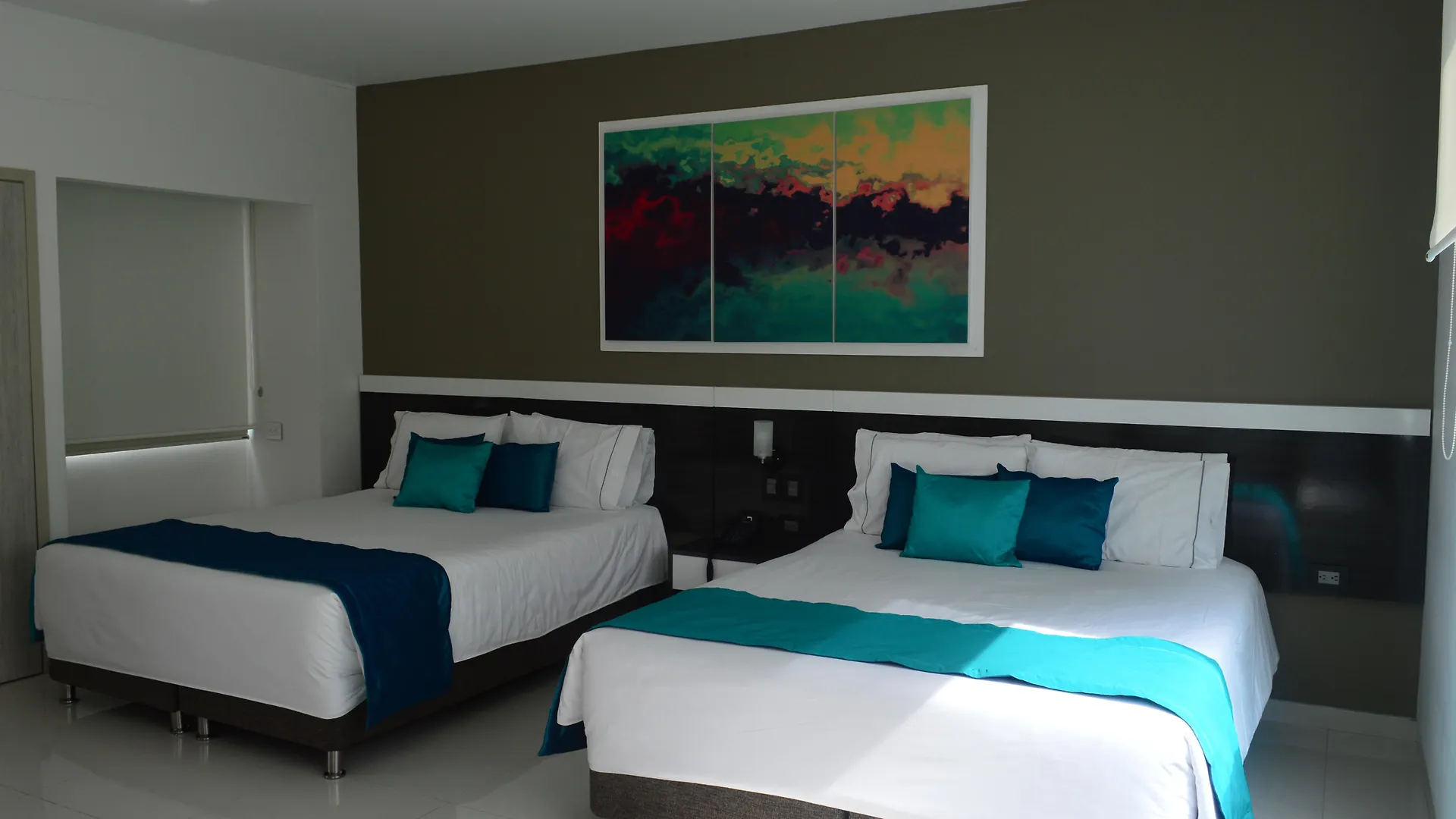 Varanasi Hotel Boutique Aeropuerto Cartagena 4*,
