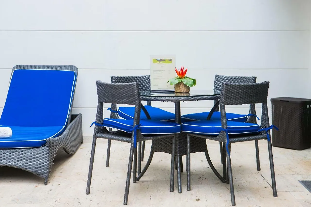 Varanasi Hotel Boutique Aeropuerto Cartagena 4*,