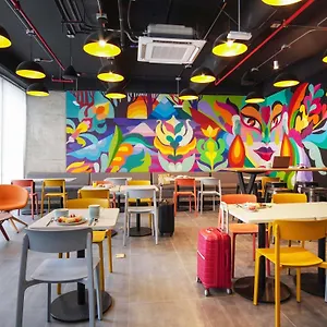 ** Hotel Ibis Budget Marly Colombia