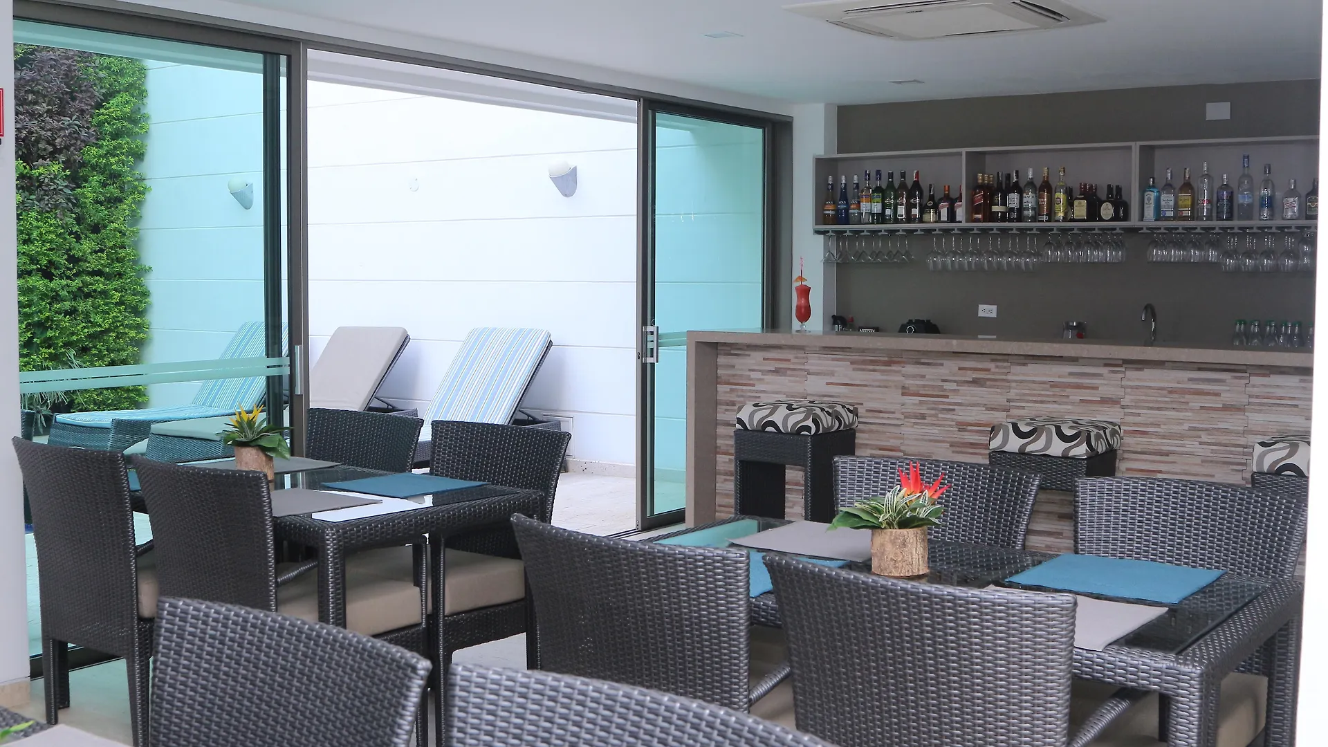 ****  Varanasi Hotel Boutique Aeropuerto Cartagena Colombia