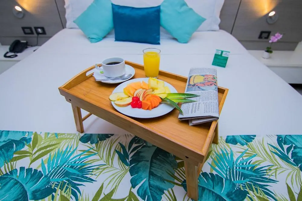Varanasi Hotel Boutique Aeropuerto Cartagena