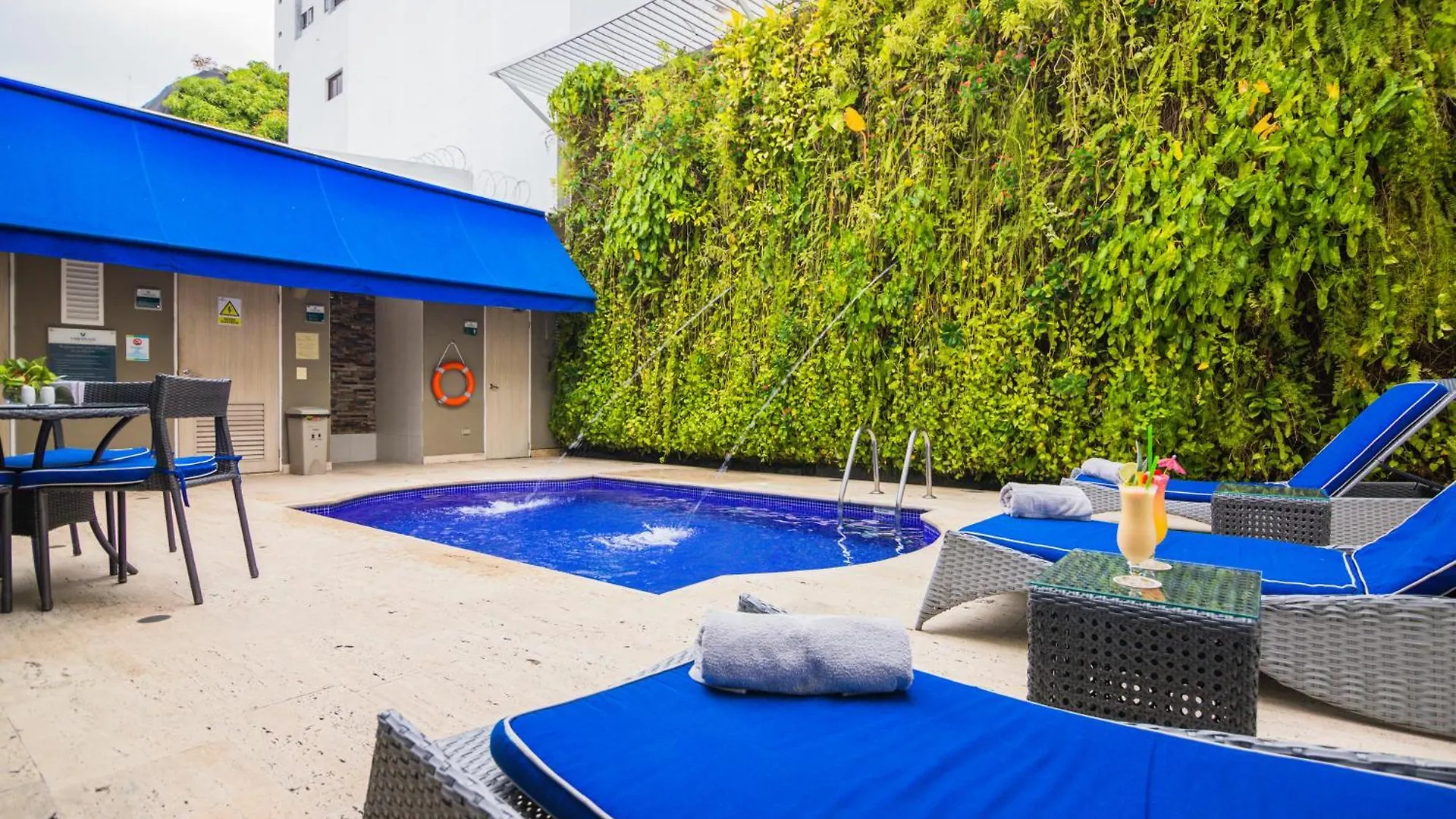 Varanasi Hotel Boutique Aeropuerto Cartagena