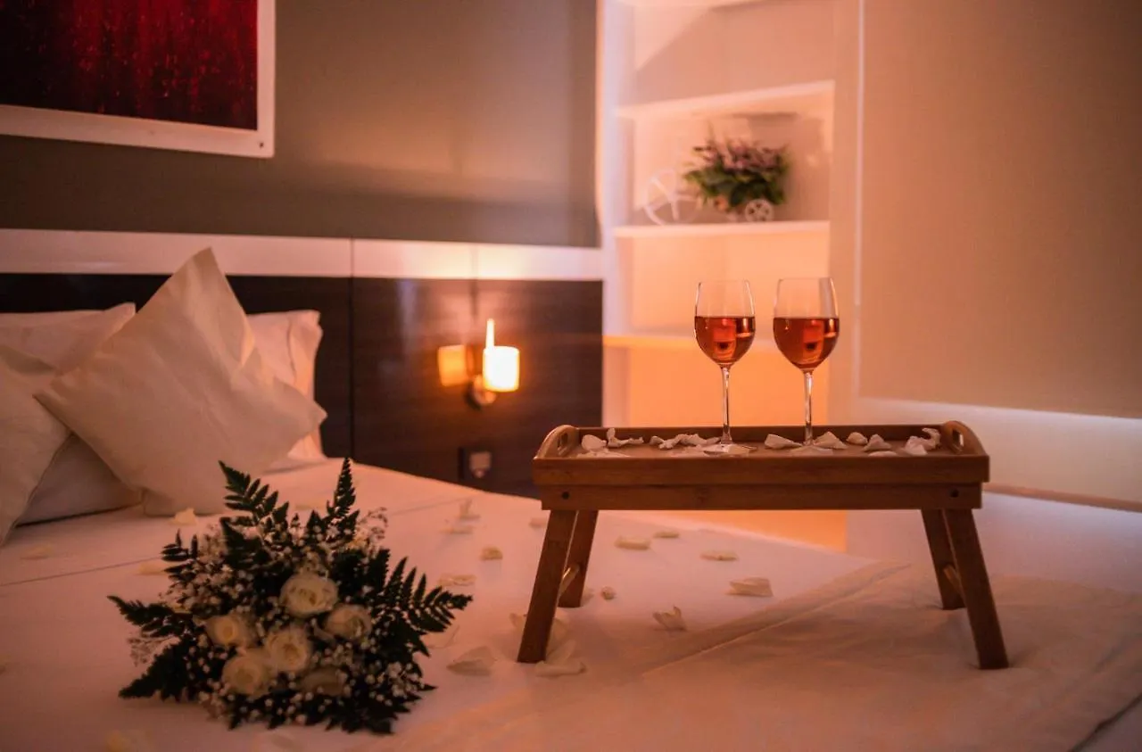 Varanasi Hotel Boutique Aeropuerto Cartagena