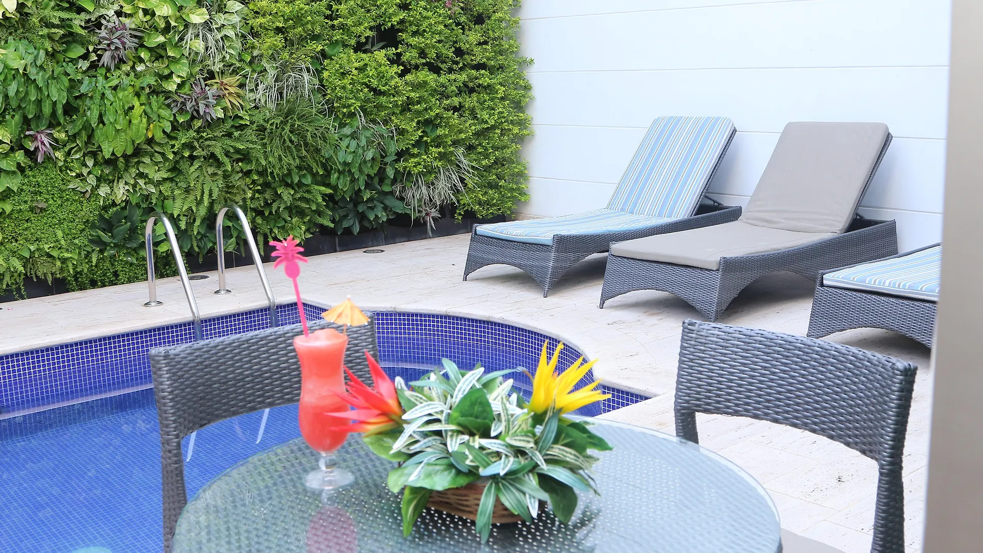 ****  Varanasi Hotel Boutique Aeropuerto Cartagena Colombia