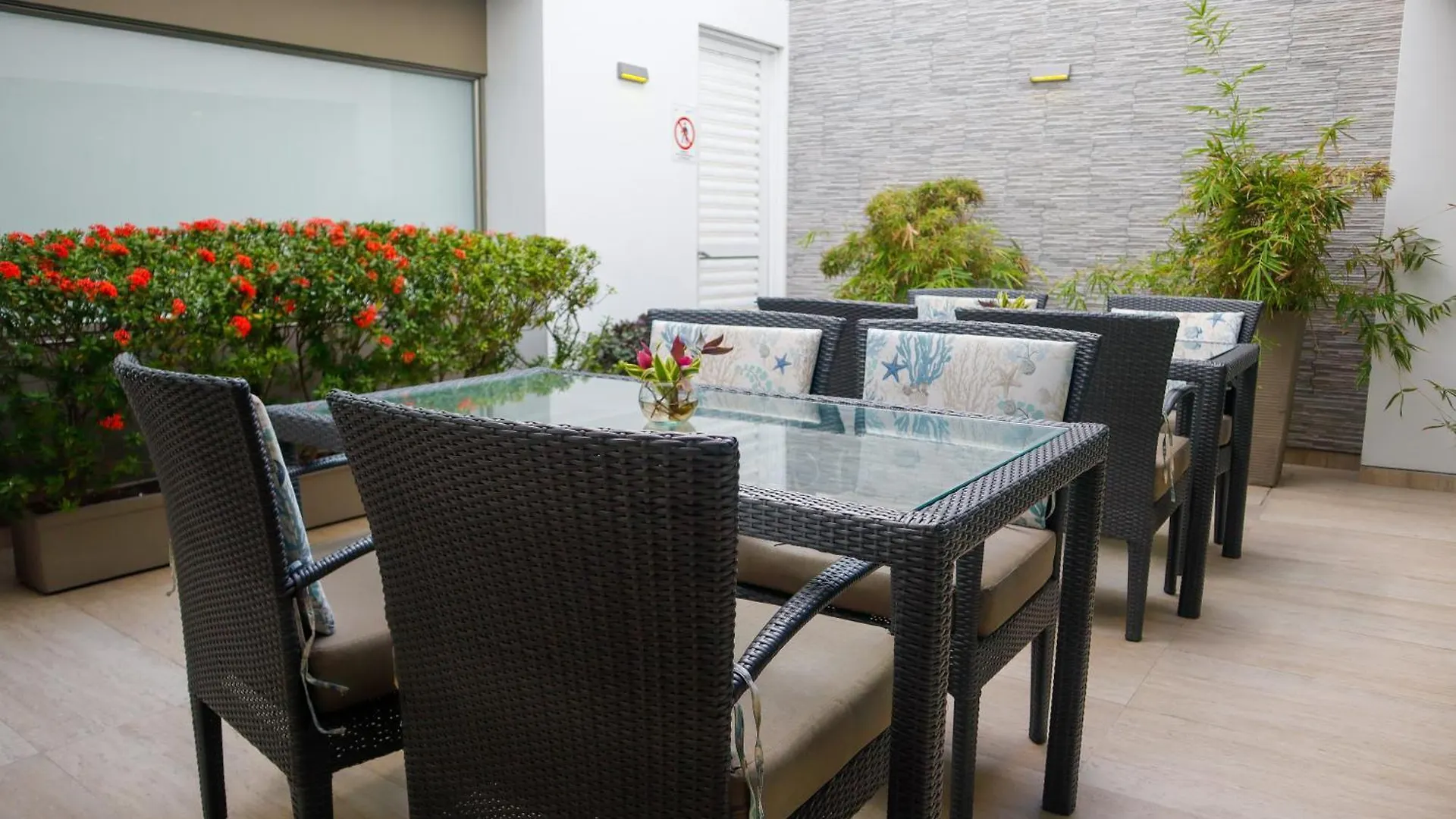 Varanasi Hotel Boutique Aeropuerto Cartagena Colombia